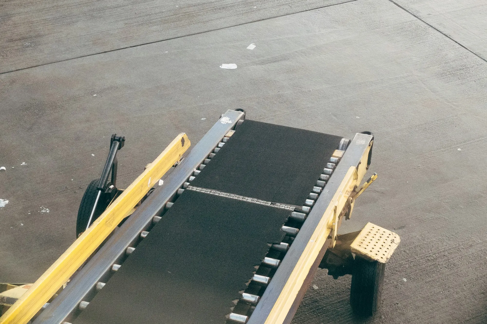 Material conveyor belt Intelligent monitoring of operating status application scene
